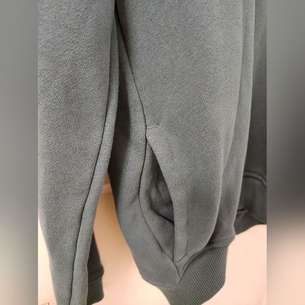 Abercrombie &Fitch Eagles Hoodie - Picture 3 of 5